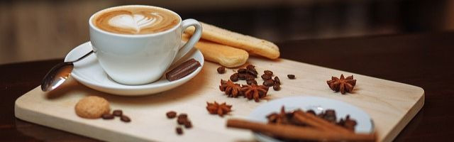 kaffee trinken heiß